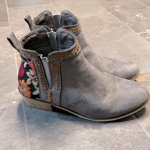Embroidered booties